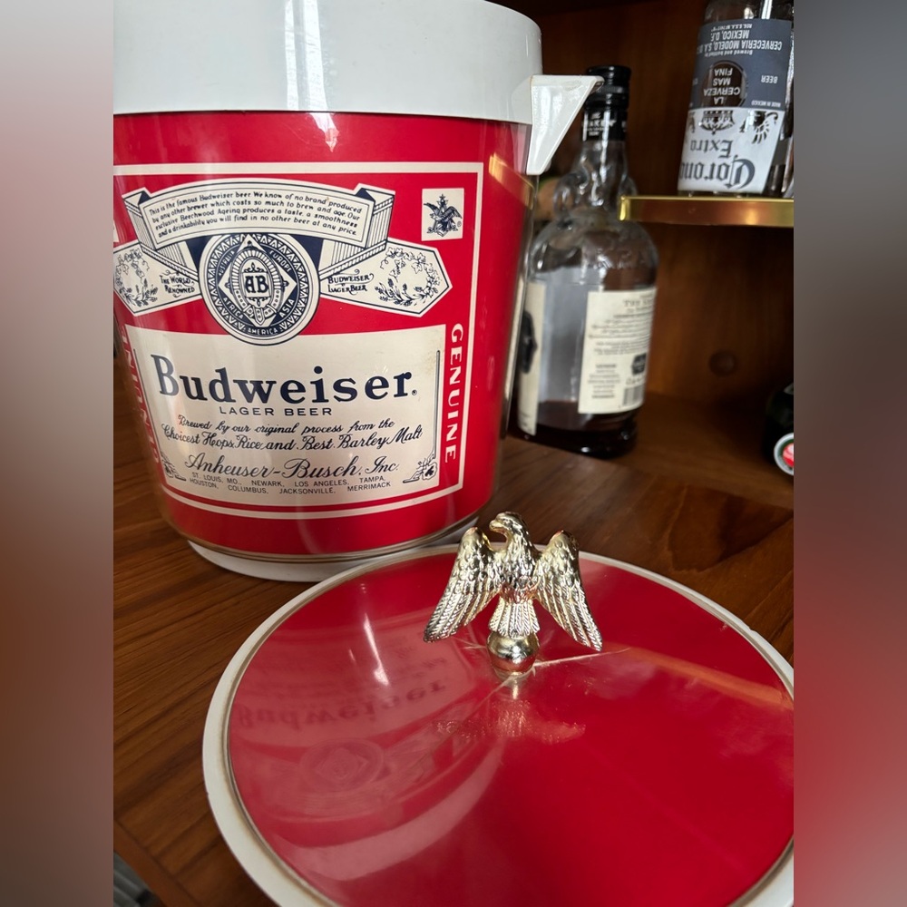 Vintage Budweiser Ice bucket.